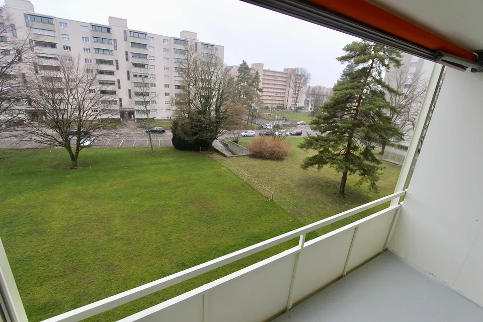 Moderne 1.5-Zimmer-Wohnung mit grossem Balkon in Zürich-Schwamendingen