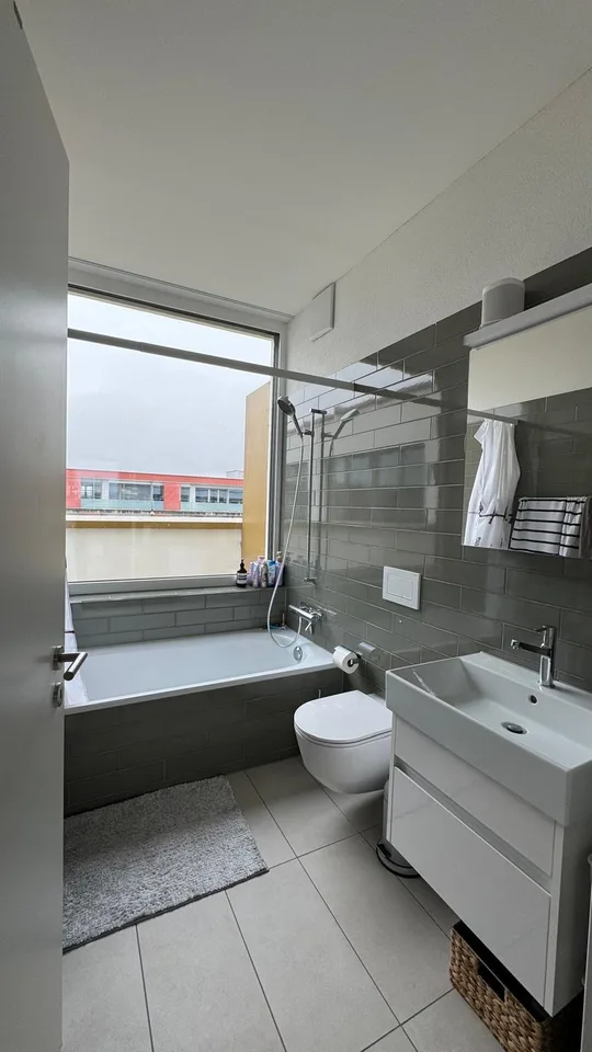 Moderne 2.5-Zimmer-Wohnung im Neubau an der Brown-Boveri-Strasse, Zürich 8050