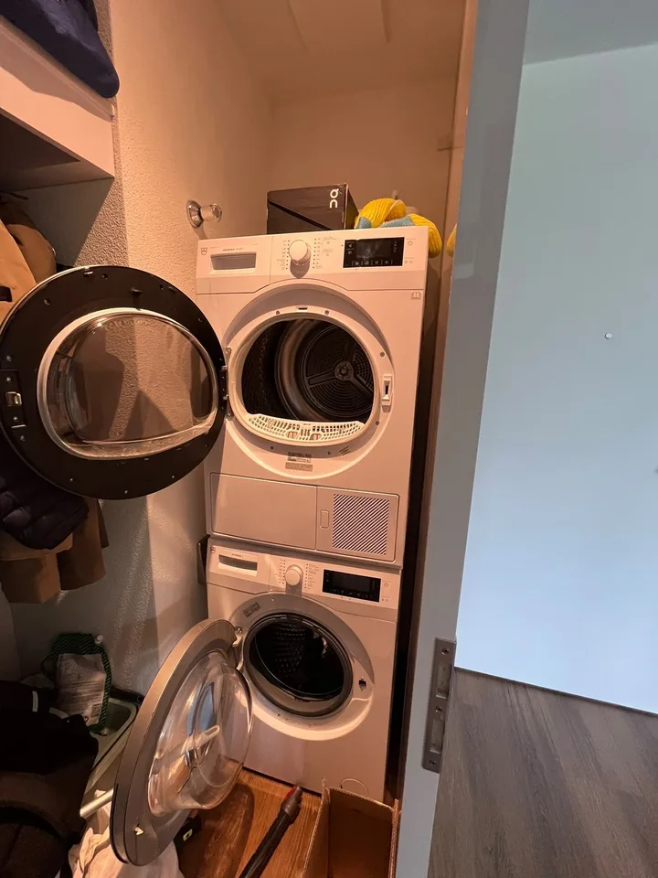 Fully Furnished 2.5-Room Apartment – Zürich Oerlikon