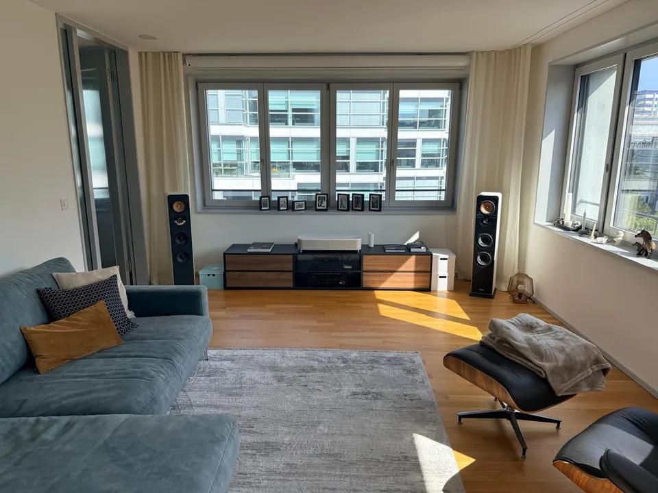 * Moderne 4.5-Zimmer-Wohnung an der Buckhauserstrasse in Zürich-Altstetten