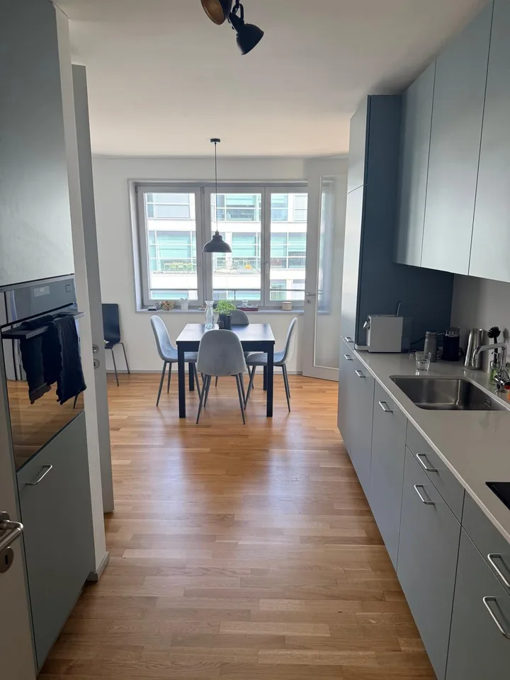 * Moderne 4.5-Zimmer-Wohnung an der Buckhauserstrasse in Zürich-Altstetten