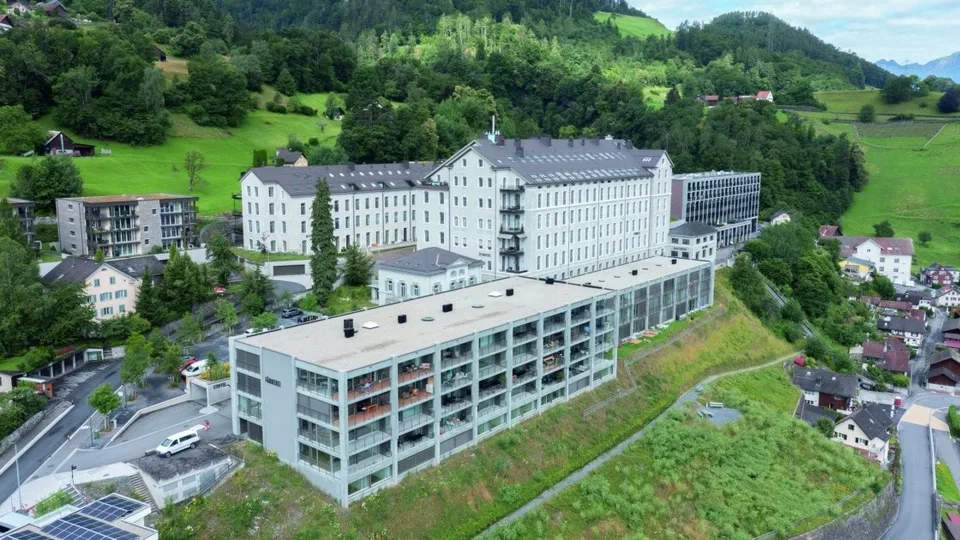 Luxuriöse 2.5 Zimmer-Wohnung
