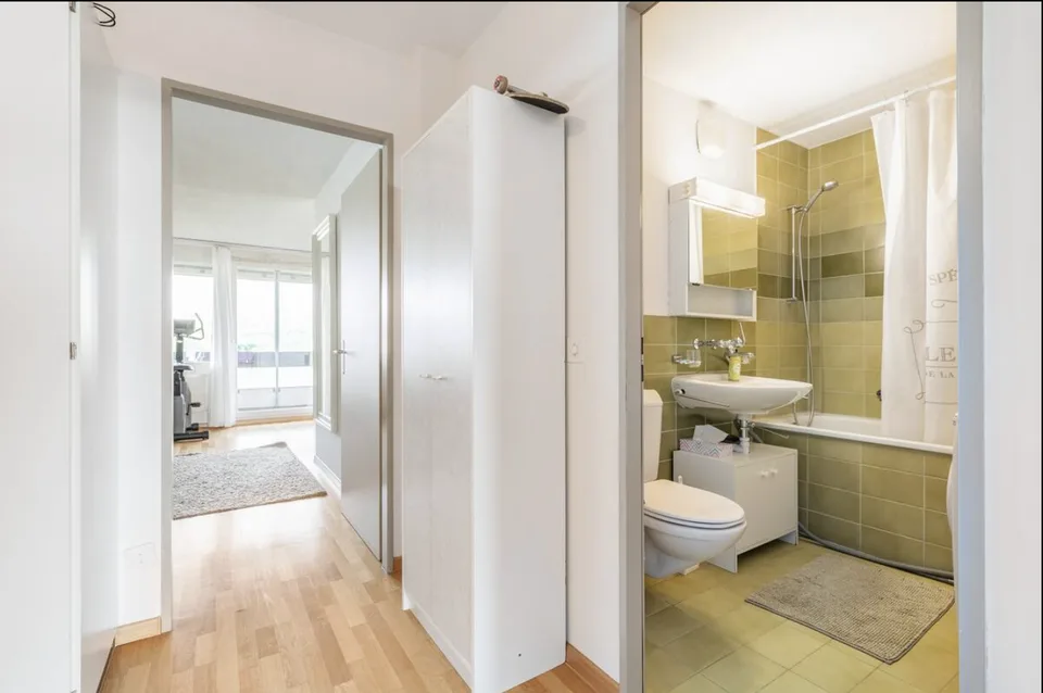 Ruhiges WG-Zimmer zu vermieten.