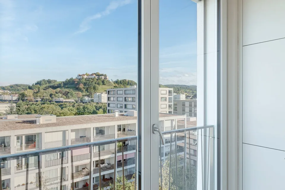 Schöne 4.5 Zimmer Wohnung an zentraler Lage