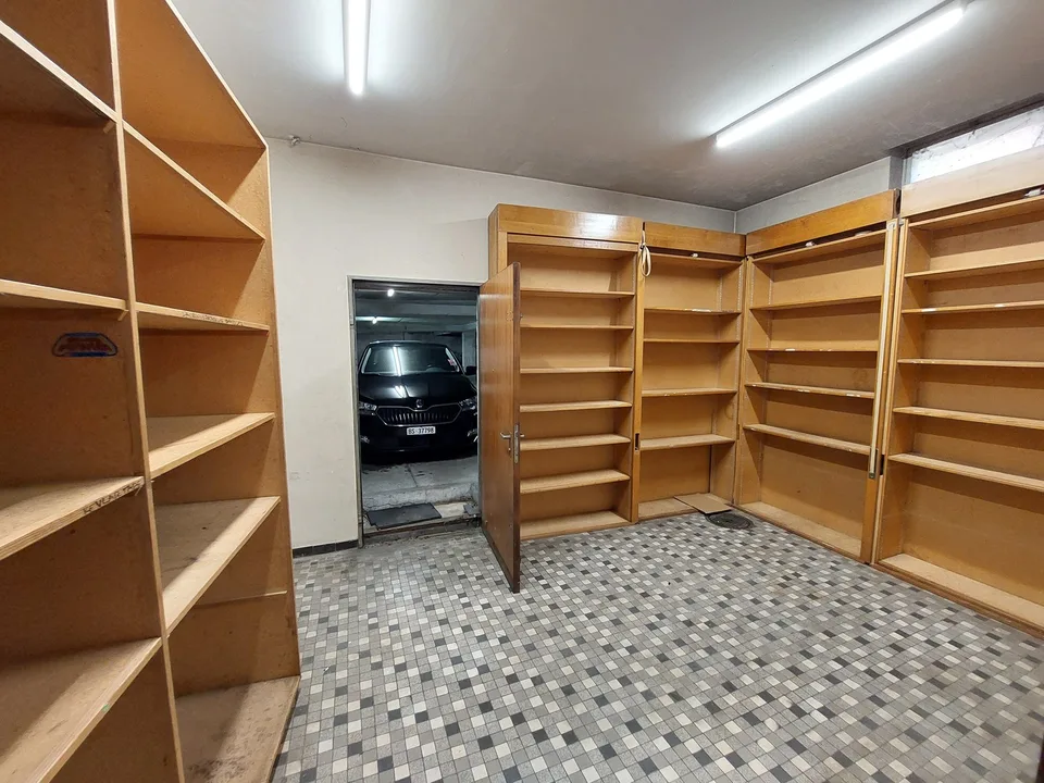 Attraktive Gewerbefläche mit grosser Schaufensterfront – vielseitig nutzbar – foto 8 di 15