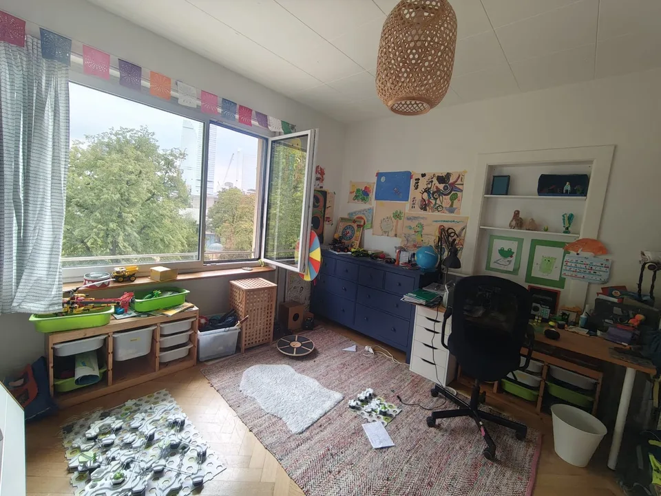 Helle 3-Zimmer-Altbauwohnung mit Balkon