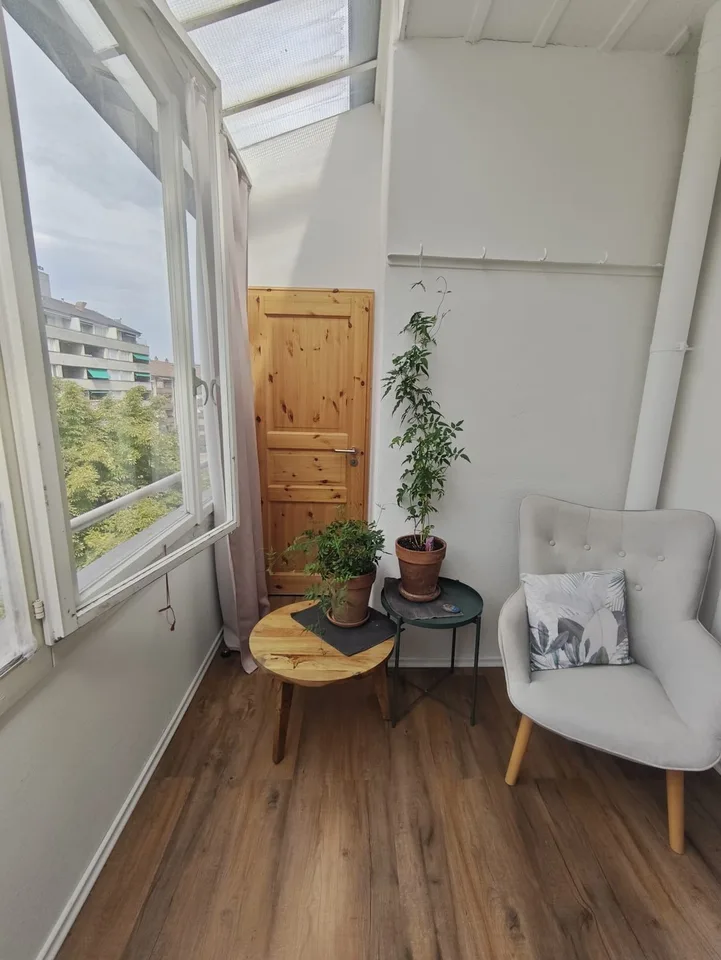 Helle 3-Zimmer-Altbauwohnung mit Balkon