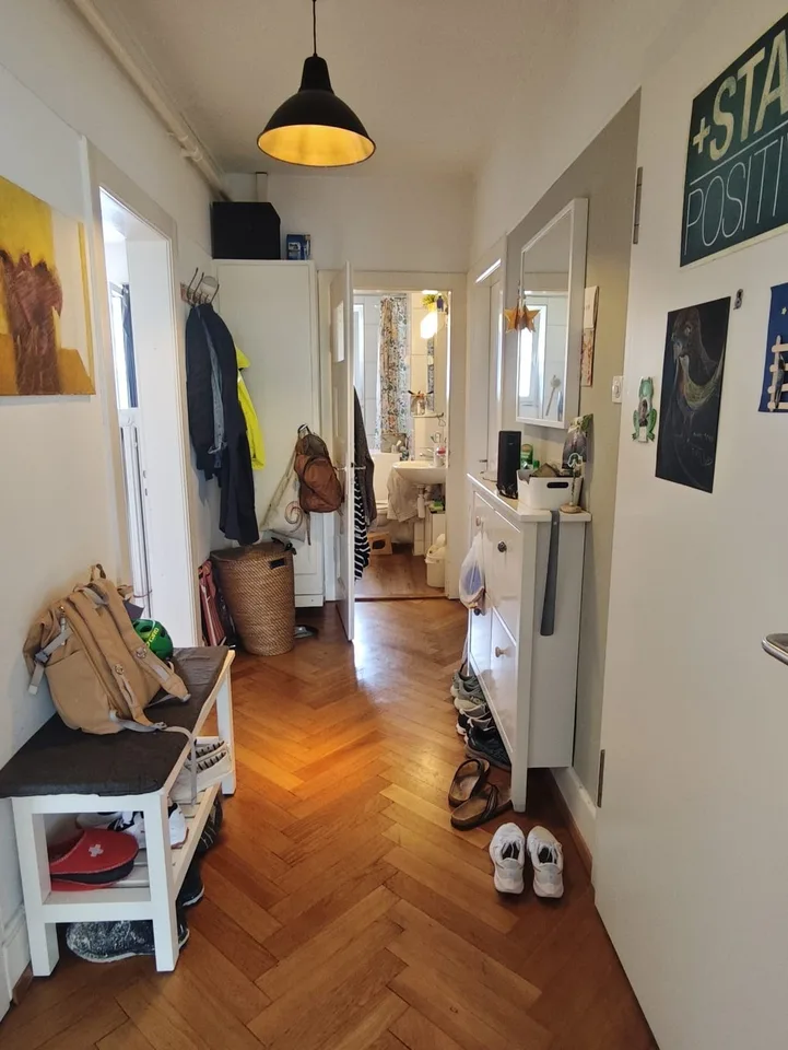 Helle 3-Zimmer-Altbauwohnung mit Balkon
