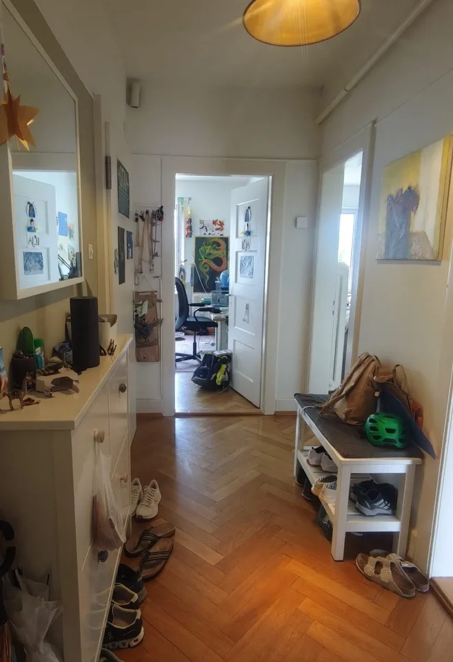 Helle 3-Zimmer-Altbauwohnung mit Balkon