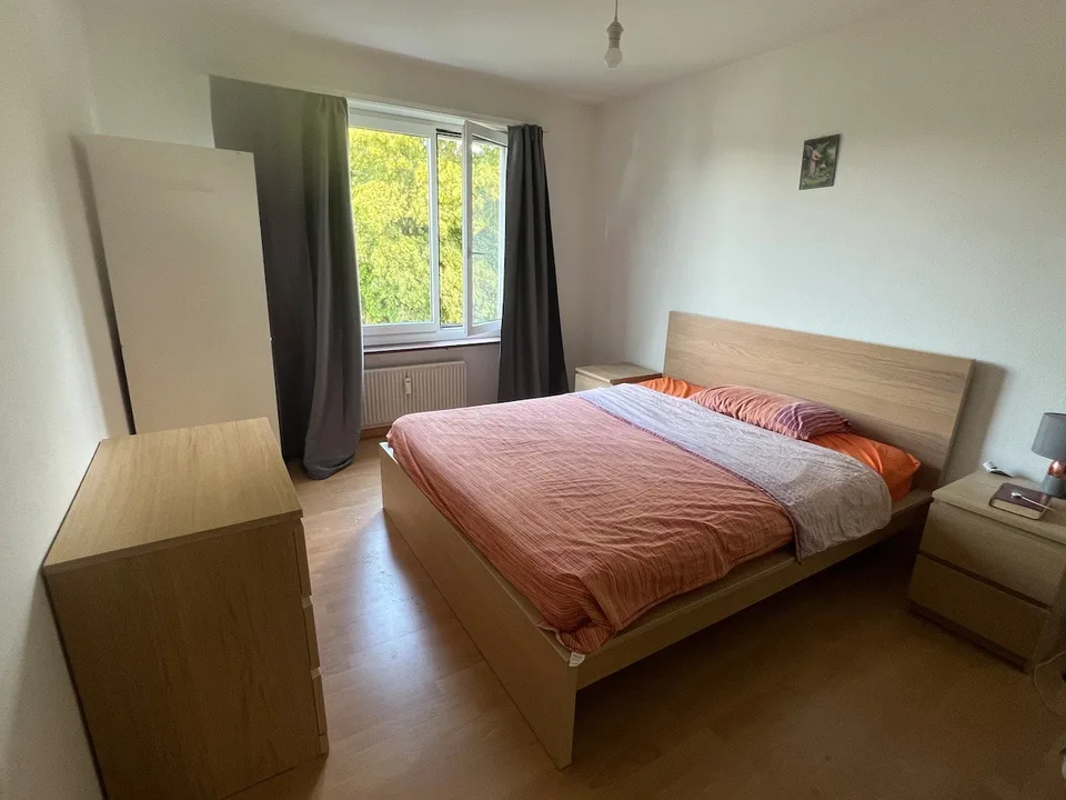 Helle und gut geschnittene 3-Zimmer-Wohnung in Zürich zur Nachmiete verfügbar