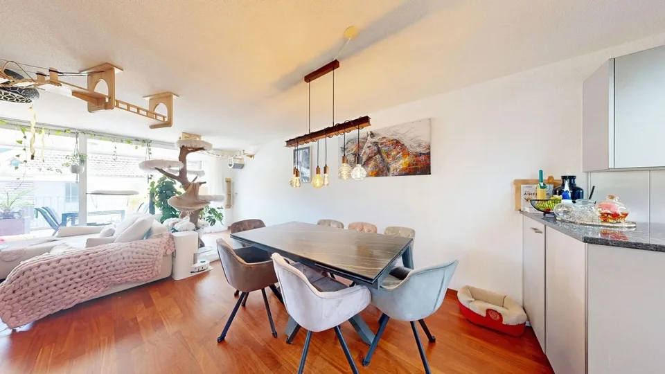 Moderne Wohnung mit Atelier in Neuenegg