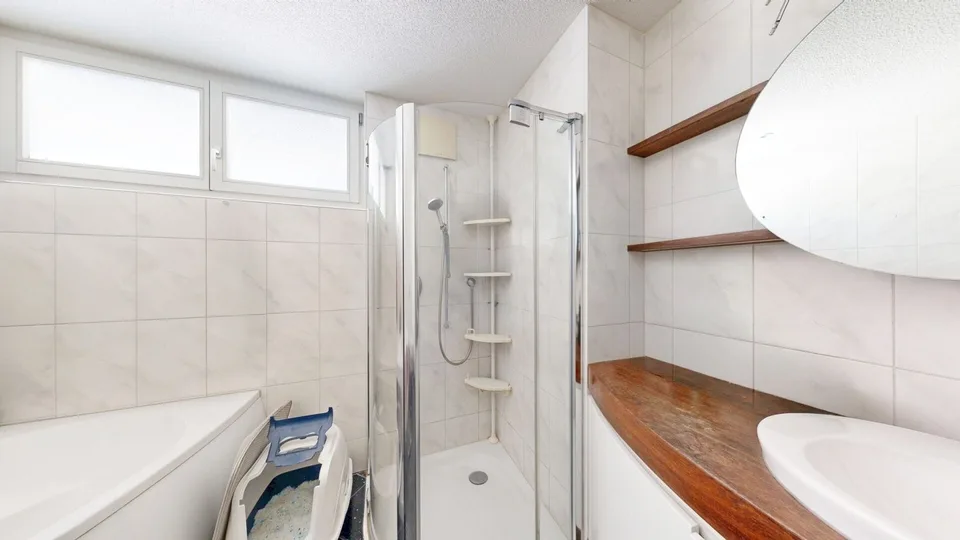Moderne Wohnung mit Atelier in Neuenegg