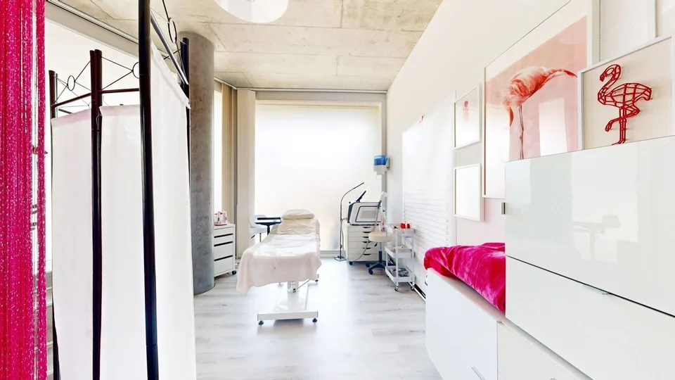 Moderne Wohnung mit Atelier in Neuenegg