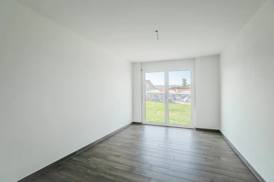 Grosszügige und helle 4.5-Zimmerwohnung mit grossem Gartensitzplatz in Altwis
