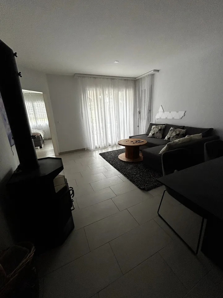 Grosszügig 2.5 Zimmer Wohnung mit grossem Sitzplatz
