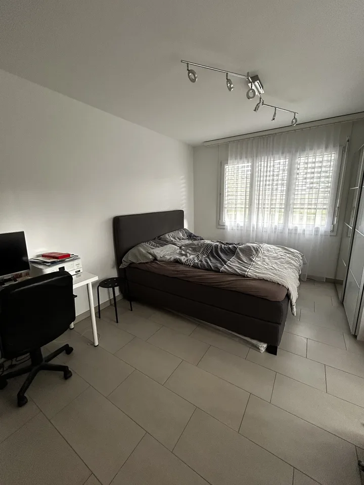 Grosszügig 2.5 Zimmer Wohnung mit grossem Sitzplatz