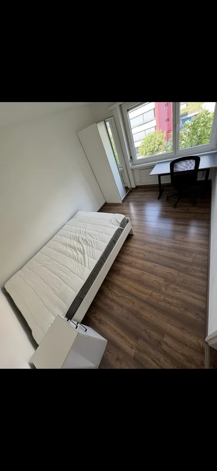 Rent a room in a shared flat in Forch