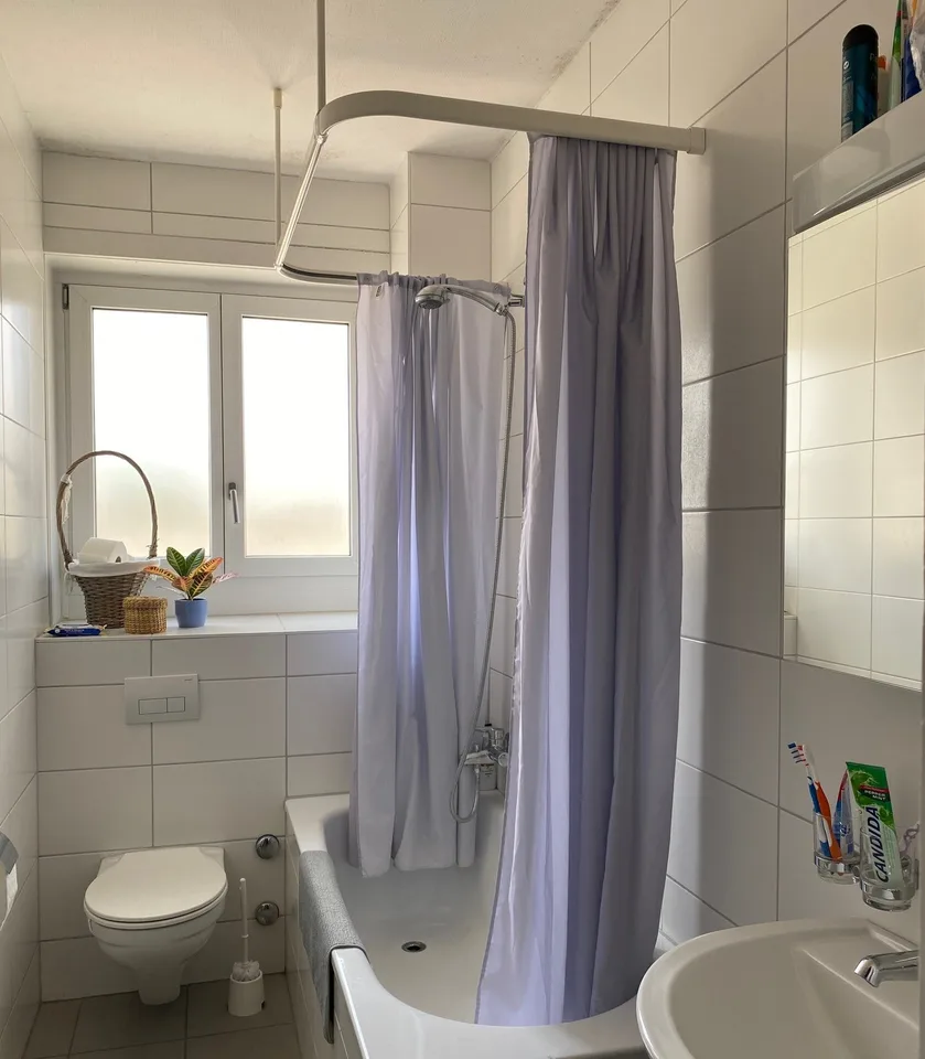 Möbliertes WG-Zimmer im Ostring