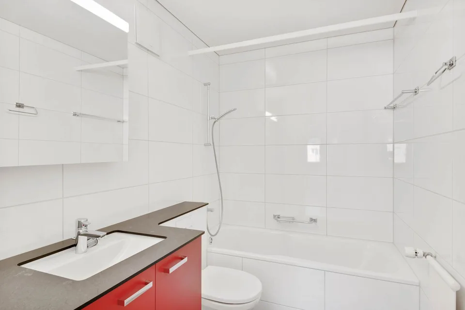 Grosszügige 4.5 Zimmer-Wohnung mit Balkon in Bürglen