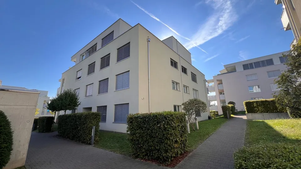 Moderne 4.5-Zimmer-Wohnung in Tann zu vermieten