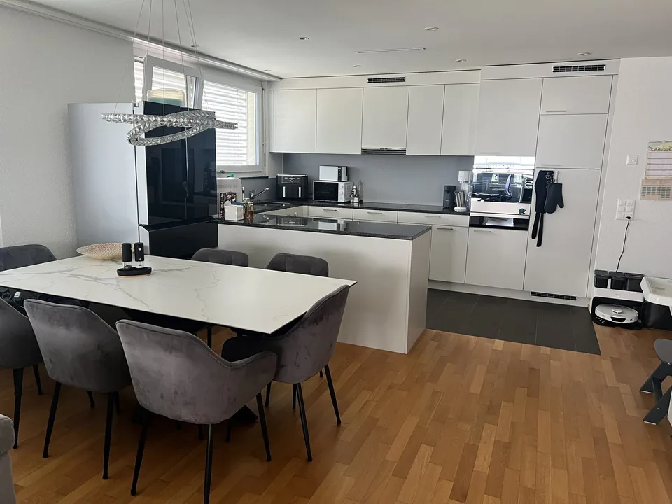 Moderne 4.5-Zimmer-Wohnung in Tann zu vermieten