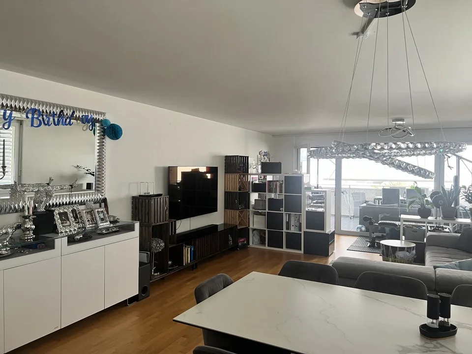 Moderne 4.5-Zimmer-Wohnung in Tann zu vermieten