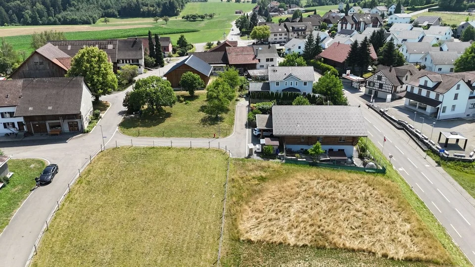 Neubau 5.5-Zi.-Doppeleinfamilienhaus an erhöhter Wohnlage mit Weitsicht in Amlikon-Bissegg (Haus A)