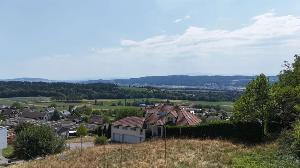 Exklusive Parzelle mit Weitsicht an gut besonnter Hanglage