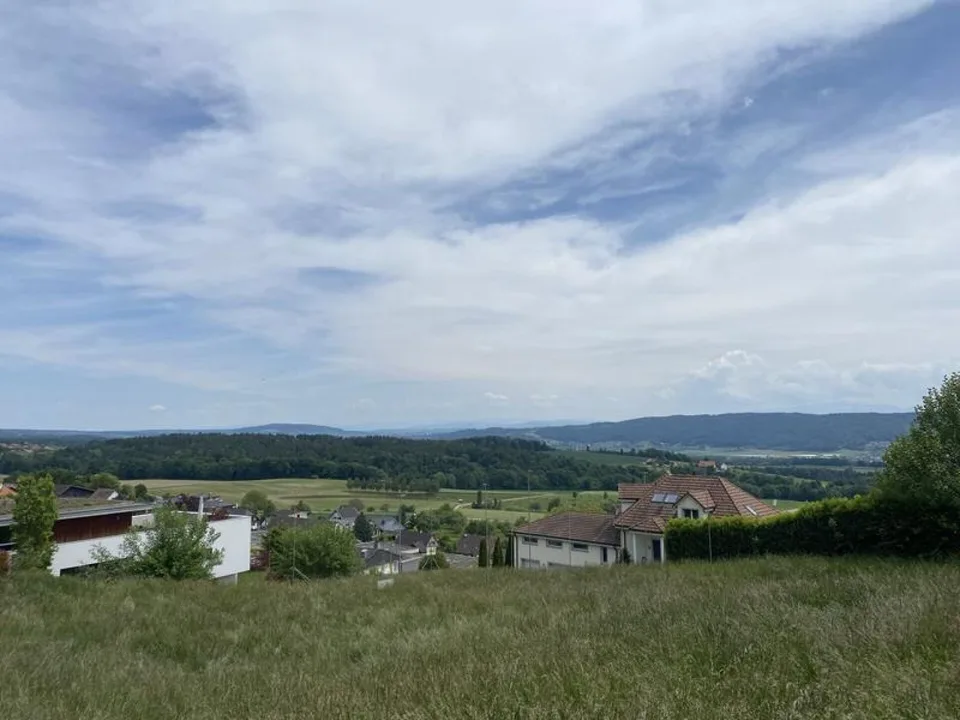 Exklusive Parzelle mit Weitsicht an gut besonnter Hanglage