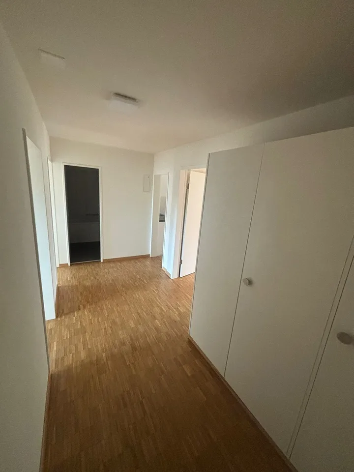 4,5 Zimmer WG + Wohnküche & Balkon in Uni-Nähe!