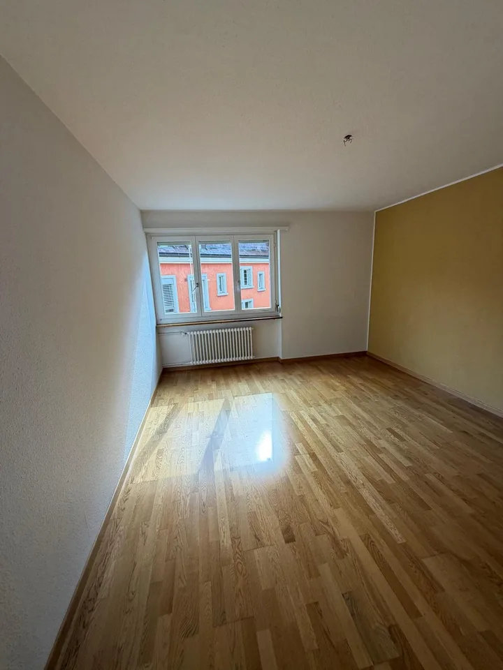2 Zimmer Wohnung mitten in Zürich-Wiedikon