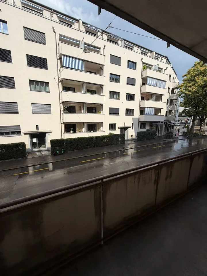 2 Zimmer Wohnung mitten in Zürich-Wiedikon