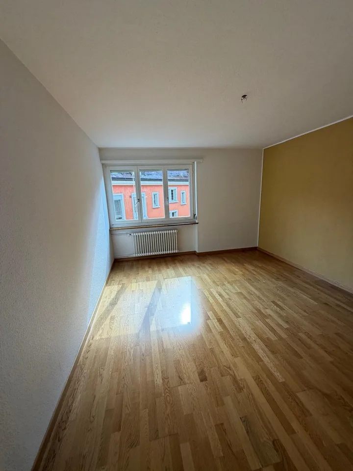 2 Zimmer WG mitten in Zürich-Wiedikon