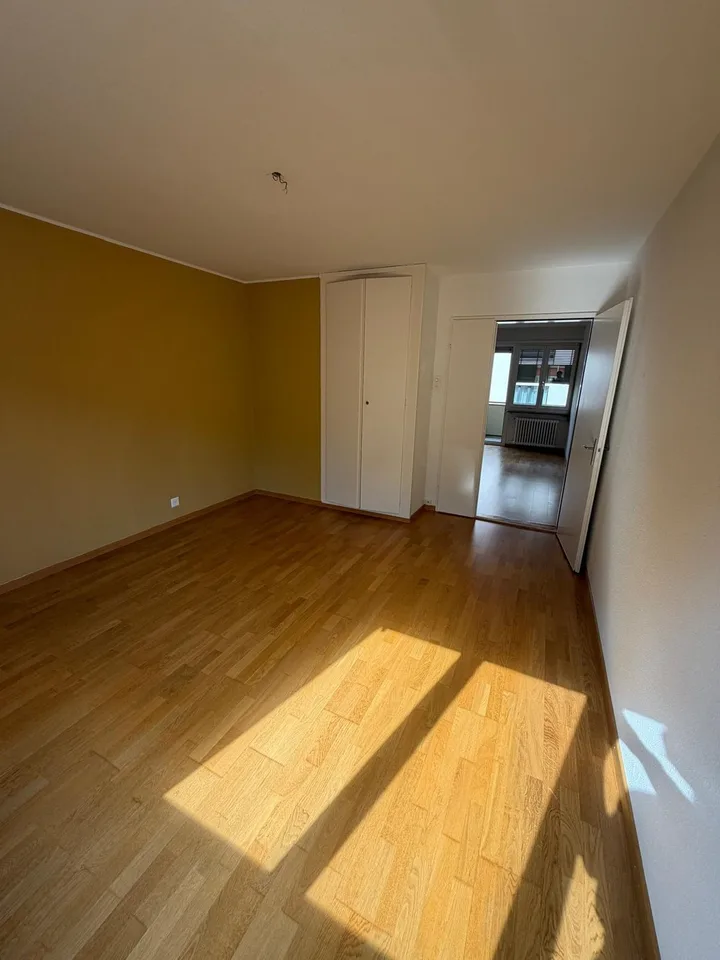 2 Zimmer WG mitten in Zürich-Wiedikon