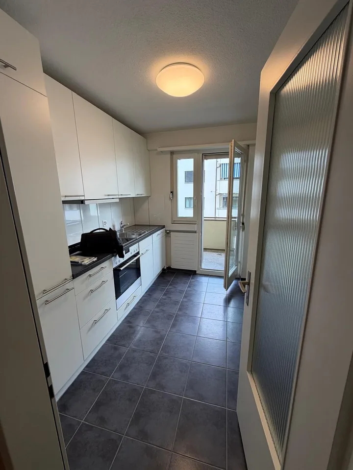 2 Zimmer WG mitten in Zürich-Wiedikon