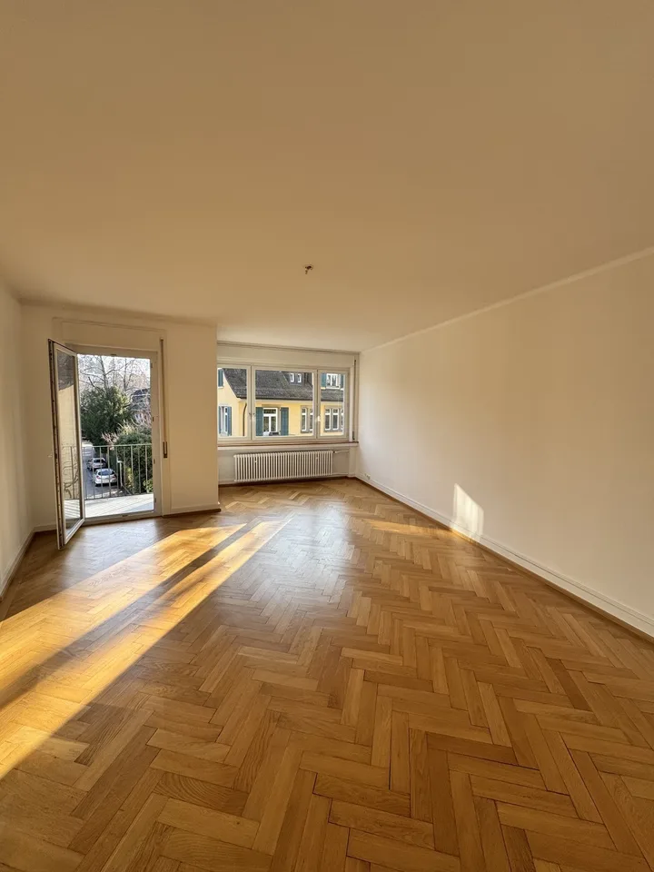 Grosse 4er WG-Zimmer nahe Kreuzplatz | Mitten in Zürich, inkl Balkon