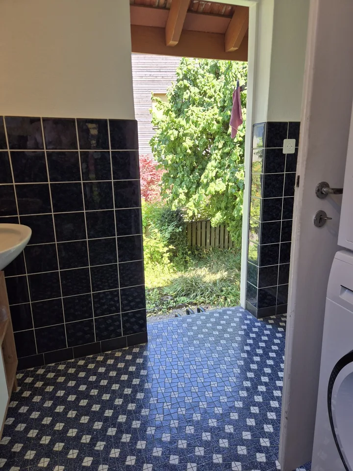 Schönes helles Zimmer im EG