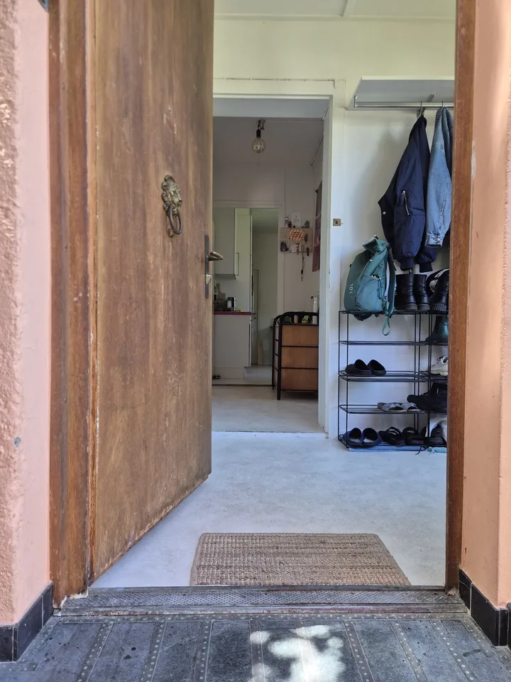Schönes helles Zimmer im EG