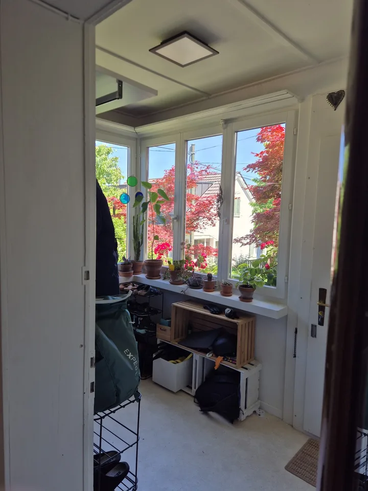Schönes helles Zimmer im EG