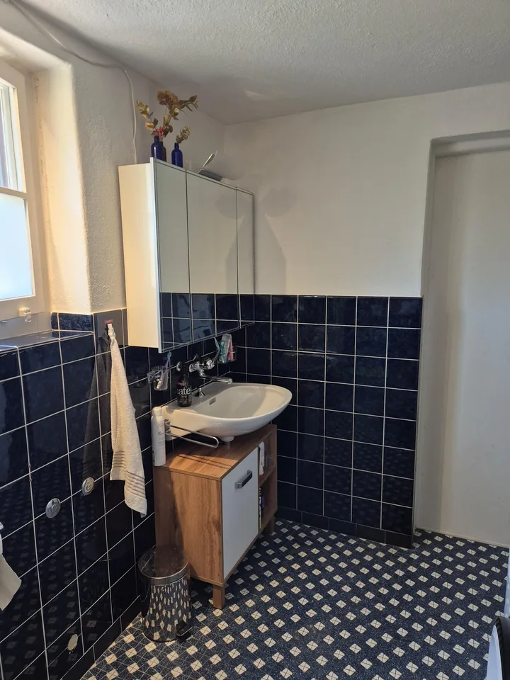 Schönes helles Zimmer im EG