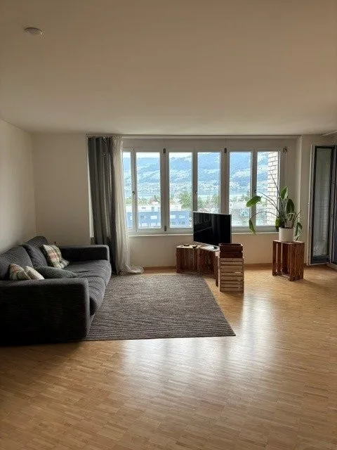 Zentrale und moderne 2-Zimmerwohnung mit schöner Aussicht zu vermieten