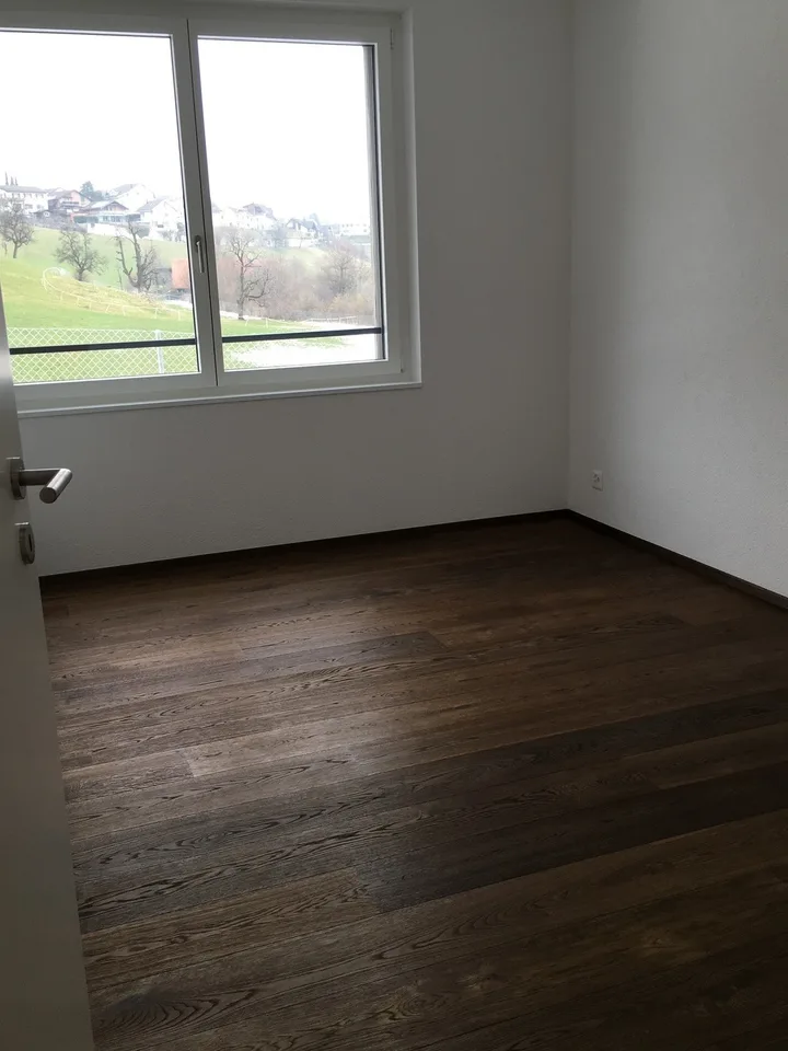 Ihr Familientraum! 5.5-Zimmer-Gartenwohnung in Neuheim