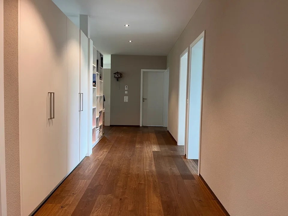 Ihr Familientraum! 5.5-Zimmer-Gartenwohnung in Neuheim