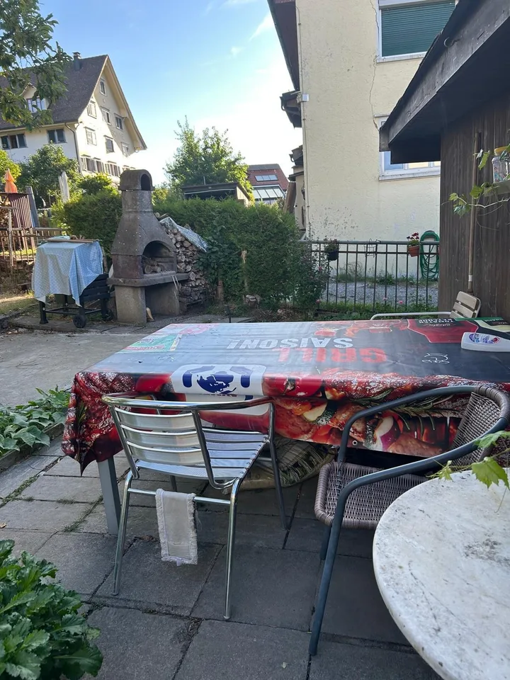 Charmante 2.5-Zimmer-Wohnung im 3. OG an ruhiger Lage in Hinteregg