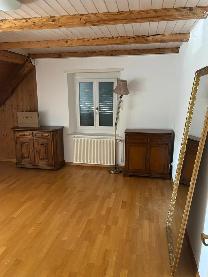 Charmante 2.5-Zimmer-Wohnung im 3. OG an ruhiger Lage in Hinteregg