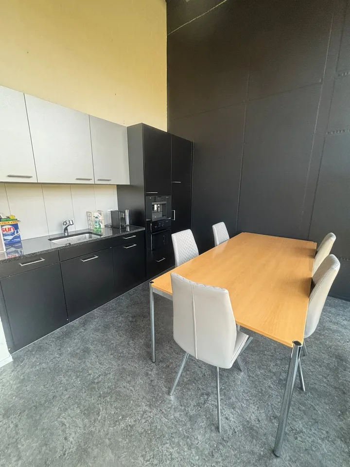 Moderner Büroplatz zur Miete in Baar