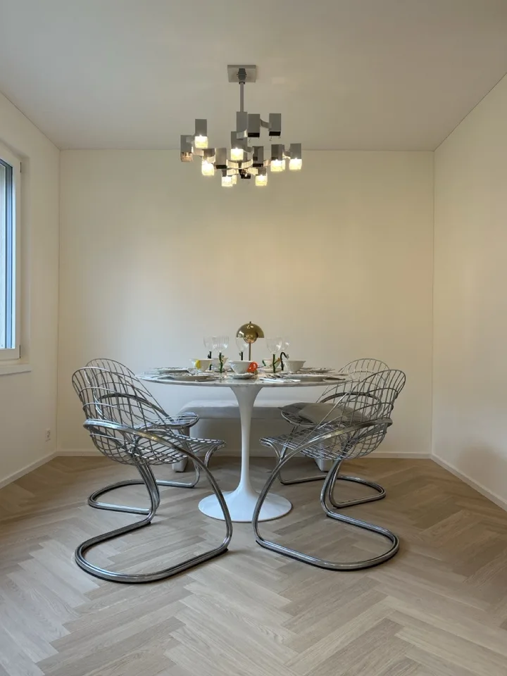 Sanierte 2,5-Zimmer-Wohnung in Erlenbach-Winkel mit Teilseesicht und Tiefgaragenplätze