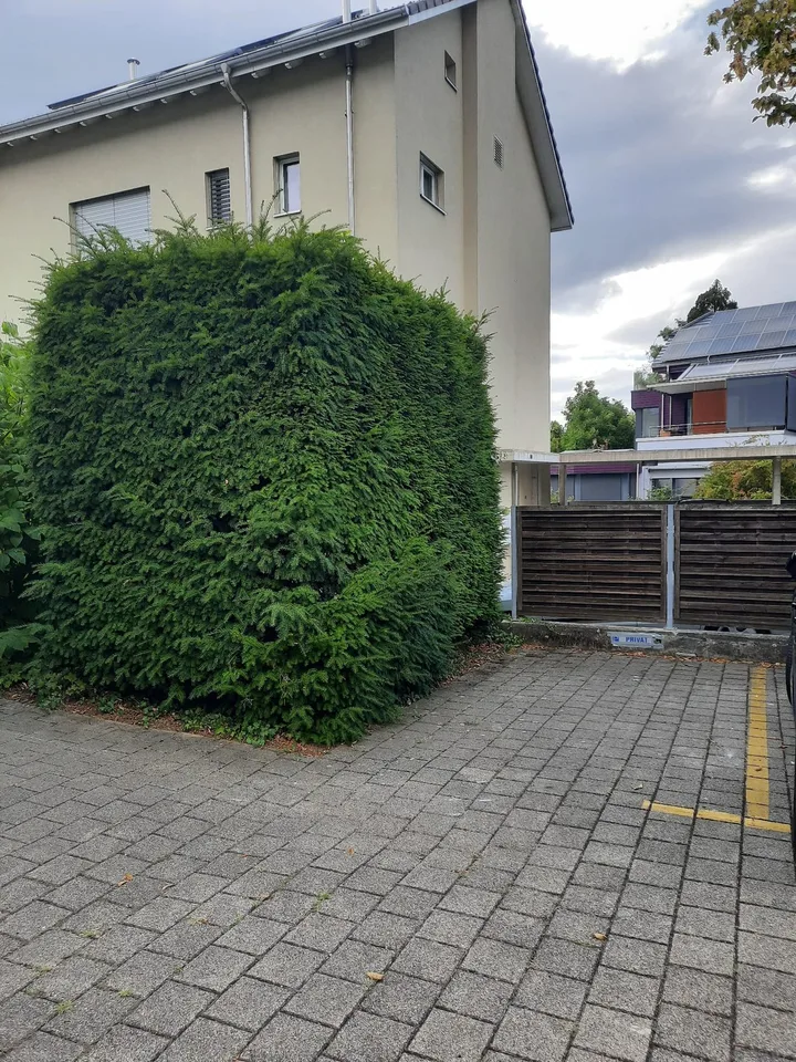 Aussenparkplatz