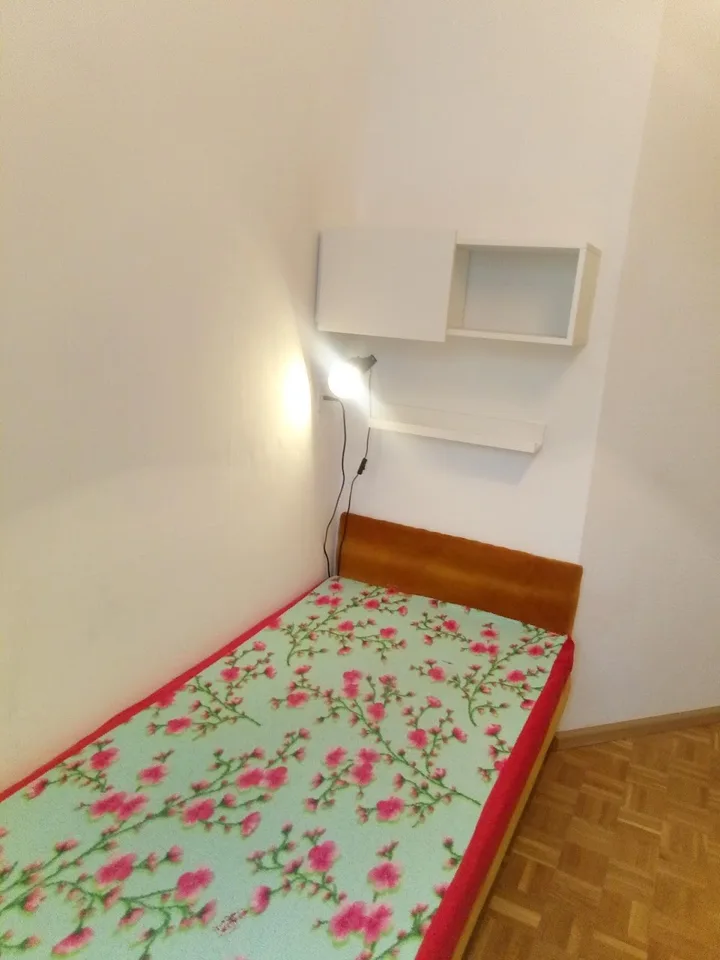 Möbliertes WG-Zimmer mit eigener Veranda und Garten ab sofort nähe ÖV, Novartis Campus und Einkaufsmöglichkeiten in der Nähe.