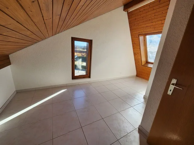 Platz zum Leben – 5-Zimmer-Haus mit Garten in Studen